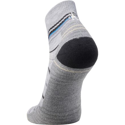 цена Легкие носки до щиколотки Performance Hike с рисунком подушки Smartwool, светло-серый
