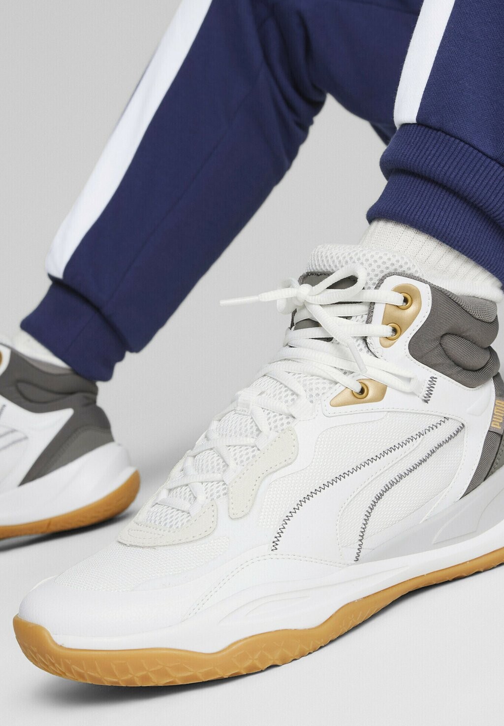 

Высокие кеды PLAYMAKER PRO MID TROPHIES Puma, пепельно-серо-чугун-золотой
