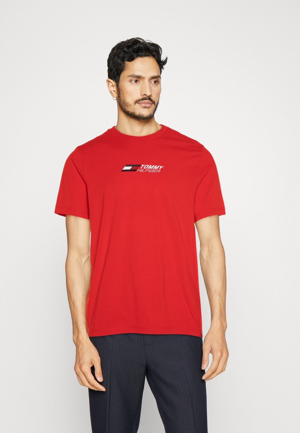 

Футболка с принтом ESSENTIAL BIG LOGO TEE Tommy Hilfiger, фейерверк