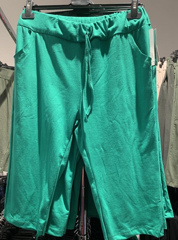 

Хлопковые укороченные брюки с карманами и бантом, цвет Jade