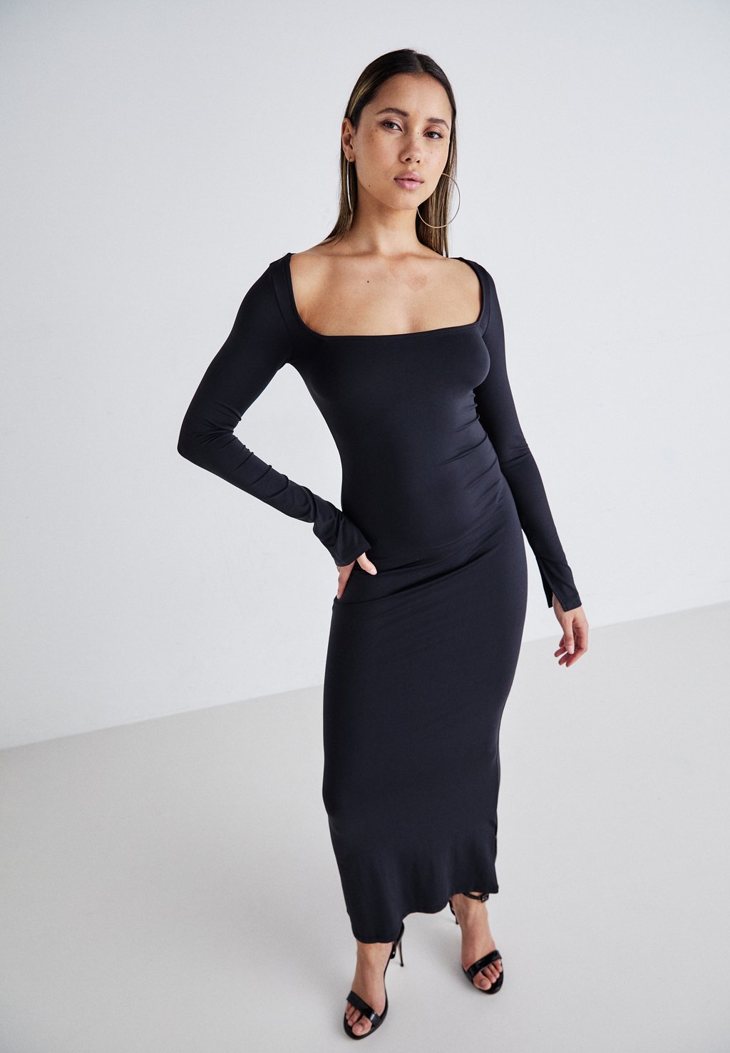 Длинное платье SQUARE NECK DRESS Gina Tricot, черный