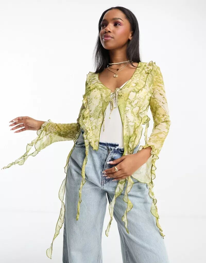 

Блуза Bershka с эффектом змеиной кожи, рюшами и шнуровкой спереди