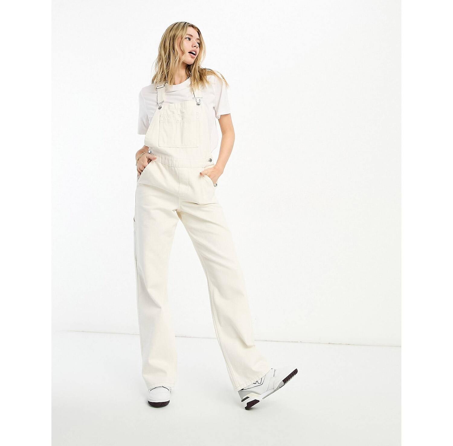 

Светло-коричневый джинсовый комбинезон ASOS DESIGN