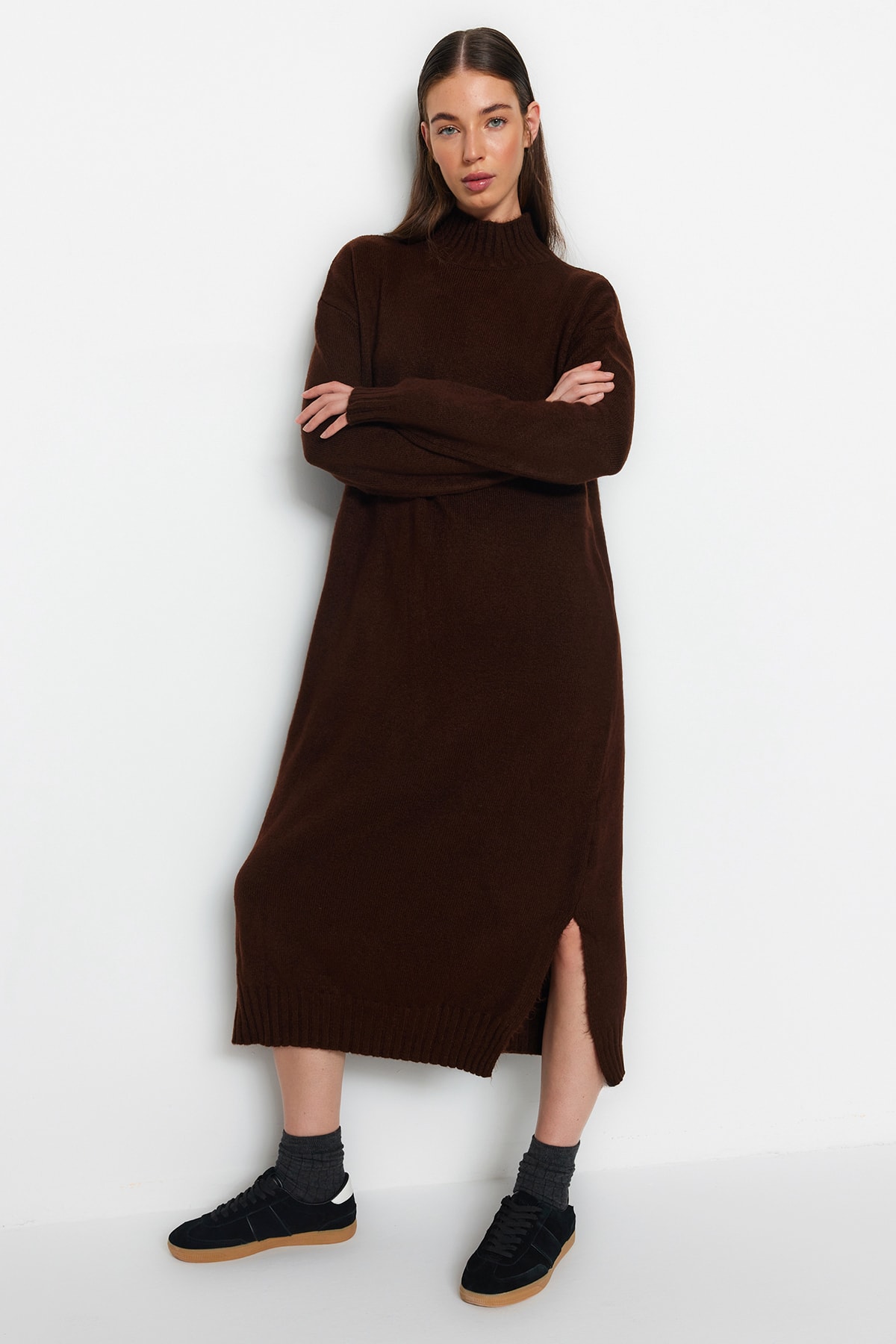 Платье Trendyol миди трикотажное, коричневый платье миди из кашемира joseph коричневый