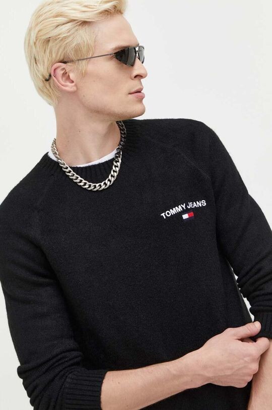 

Свитер Томми Джинс Tommy Jeans, черный