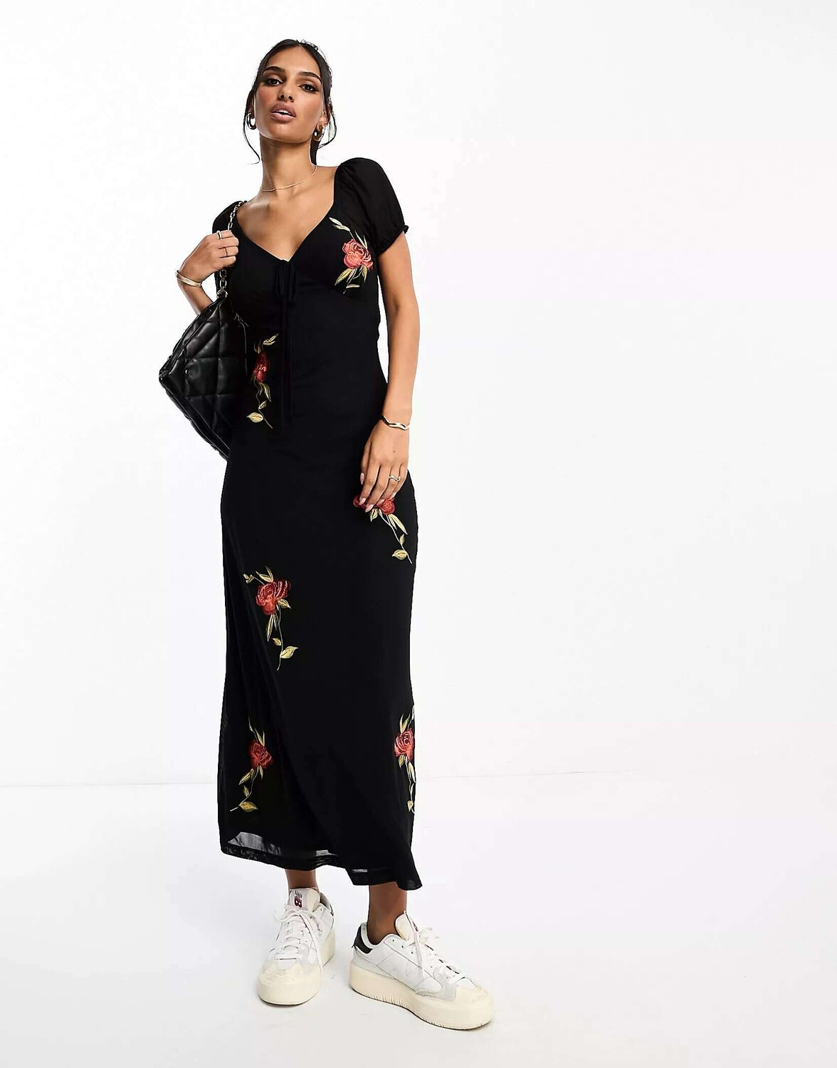 

Черное сетчатое чайное платье с вышивкой розами ASOS