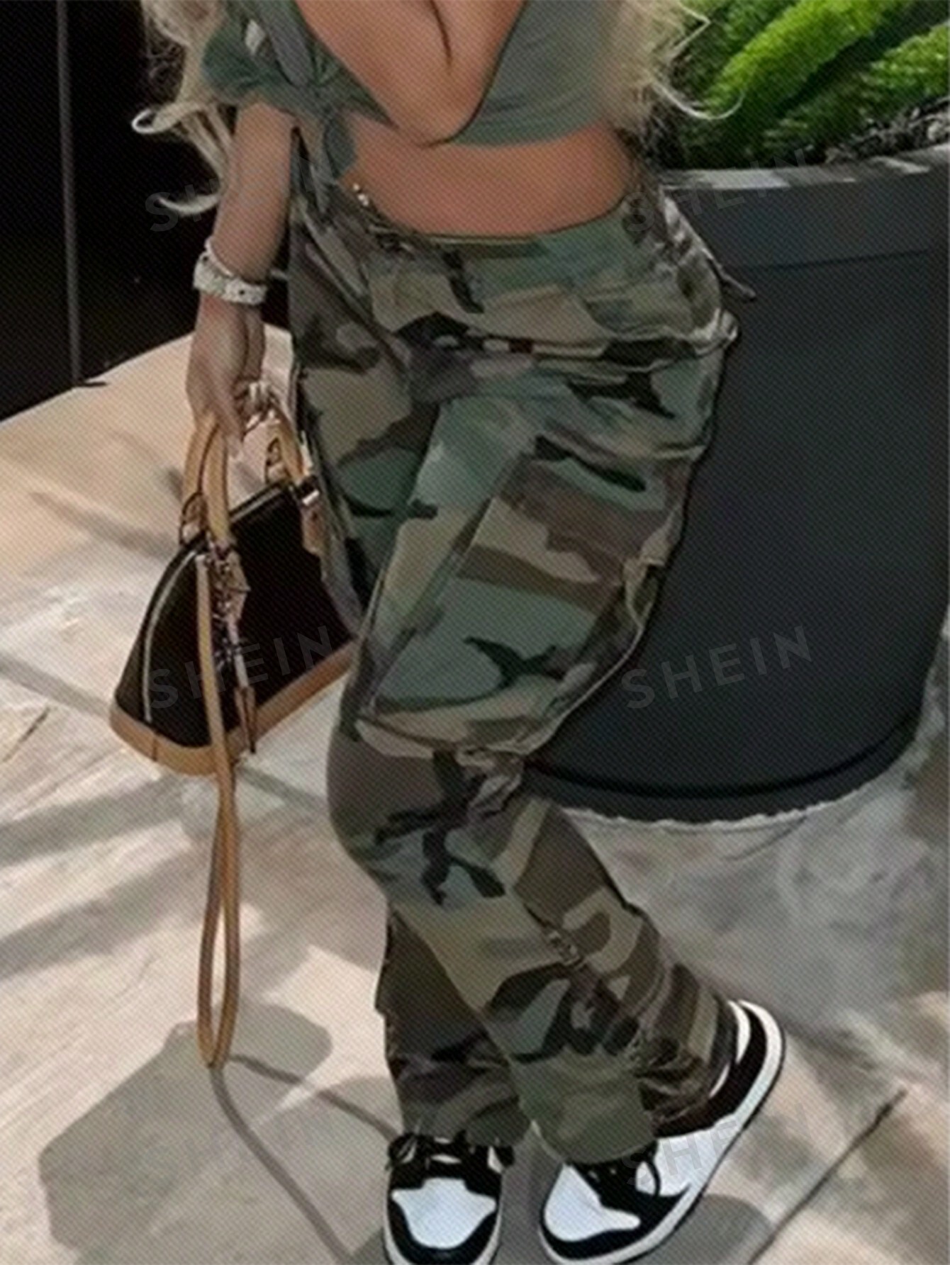 цена SHEIN Slayr Женские брюки-карго с камуфляжным принтом, армейский зеленый