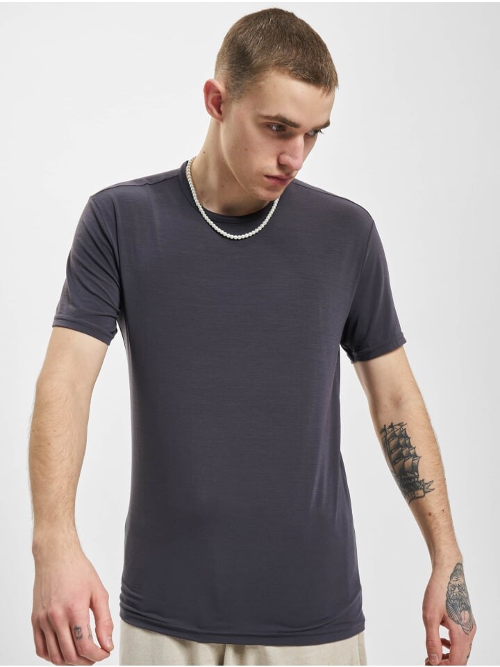 

Футболка Calvin Klein, цвет nine iron