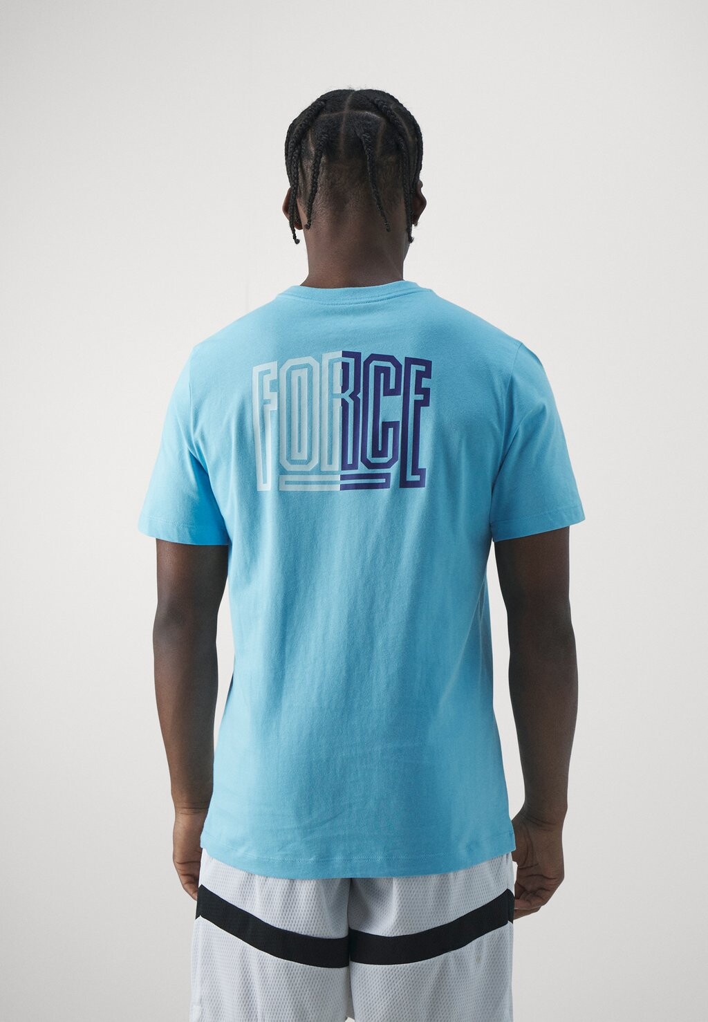 

Спортивная футболка Tee Nike, цвет aquarius blue