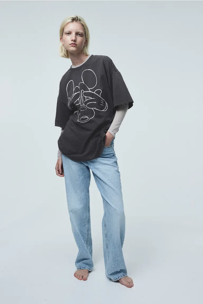 

Широкая футболка с принтом H&M, серый