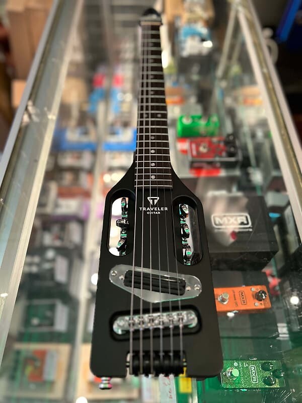 

Электрогитара Traveler ULEL-BLK Ultra-Light Electric Travel Guitar Black