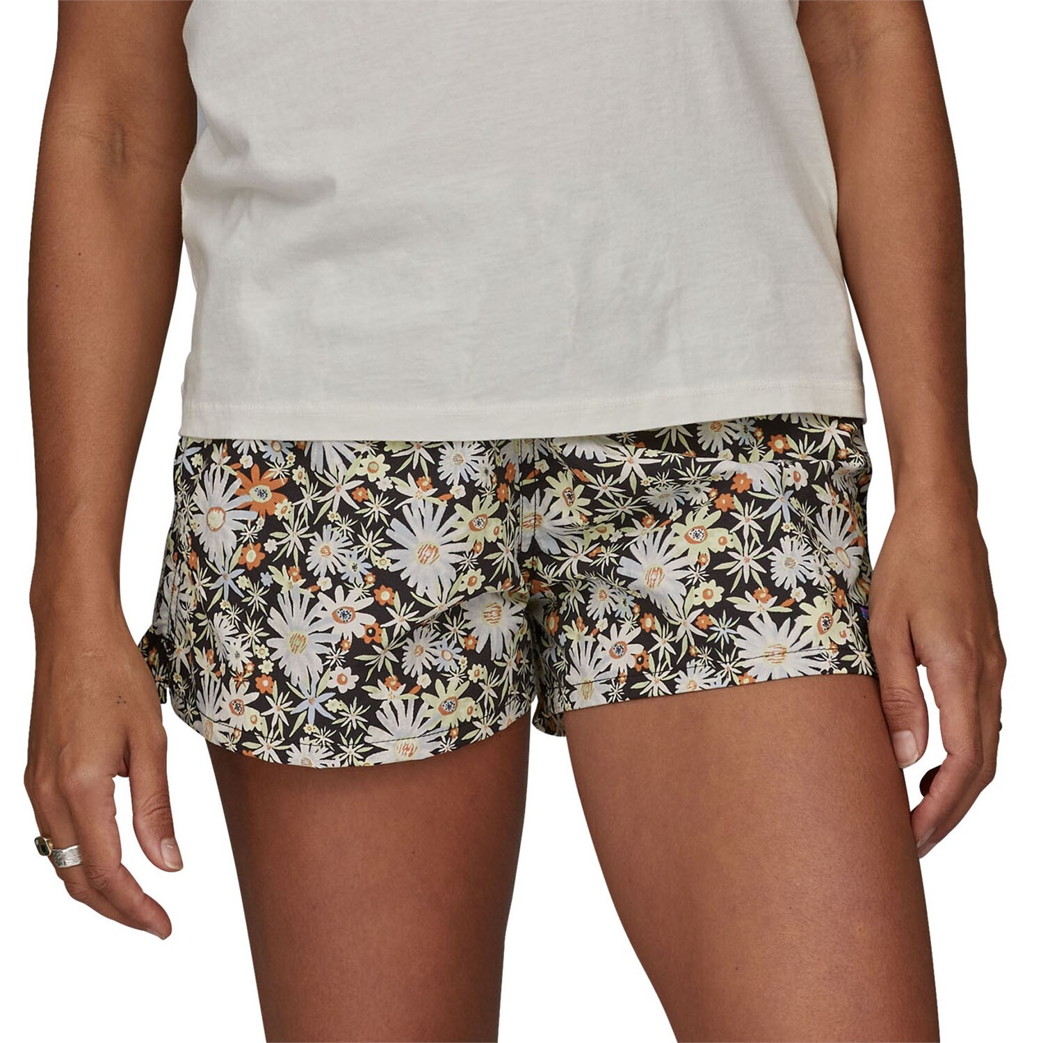 

Шорты Patagonia Barely Baggies- 2 1/2", цвет Primavera: Ink Black