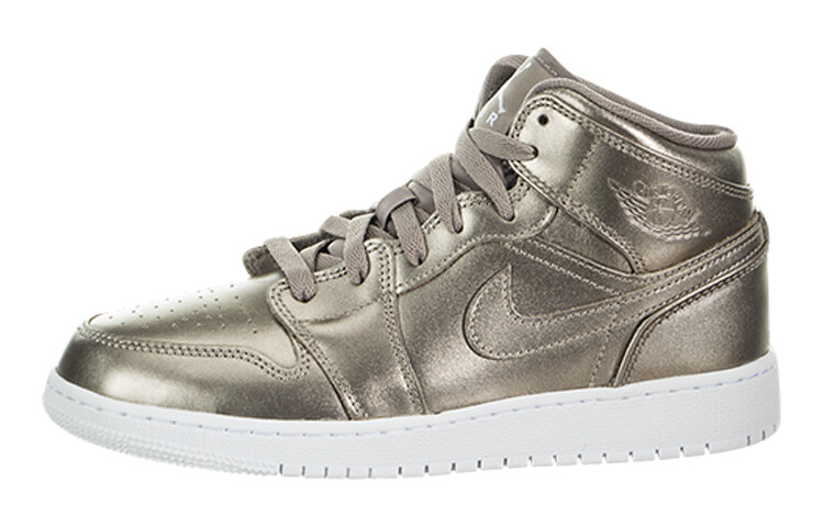

Jordan 1 Камень средней сепии (GS)