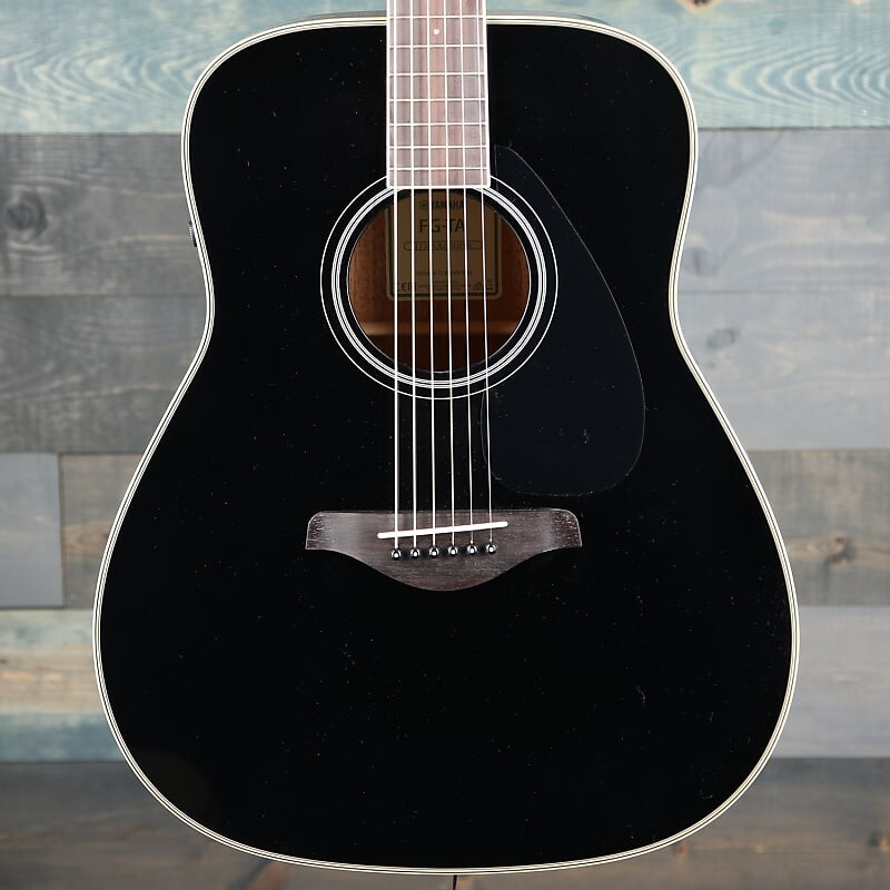 

Акустическая гитара Yamaha FG Black TransAcoustic Dreadnought Guitar