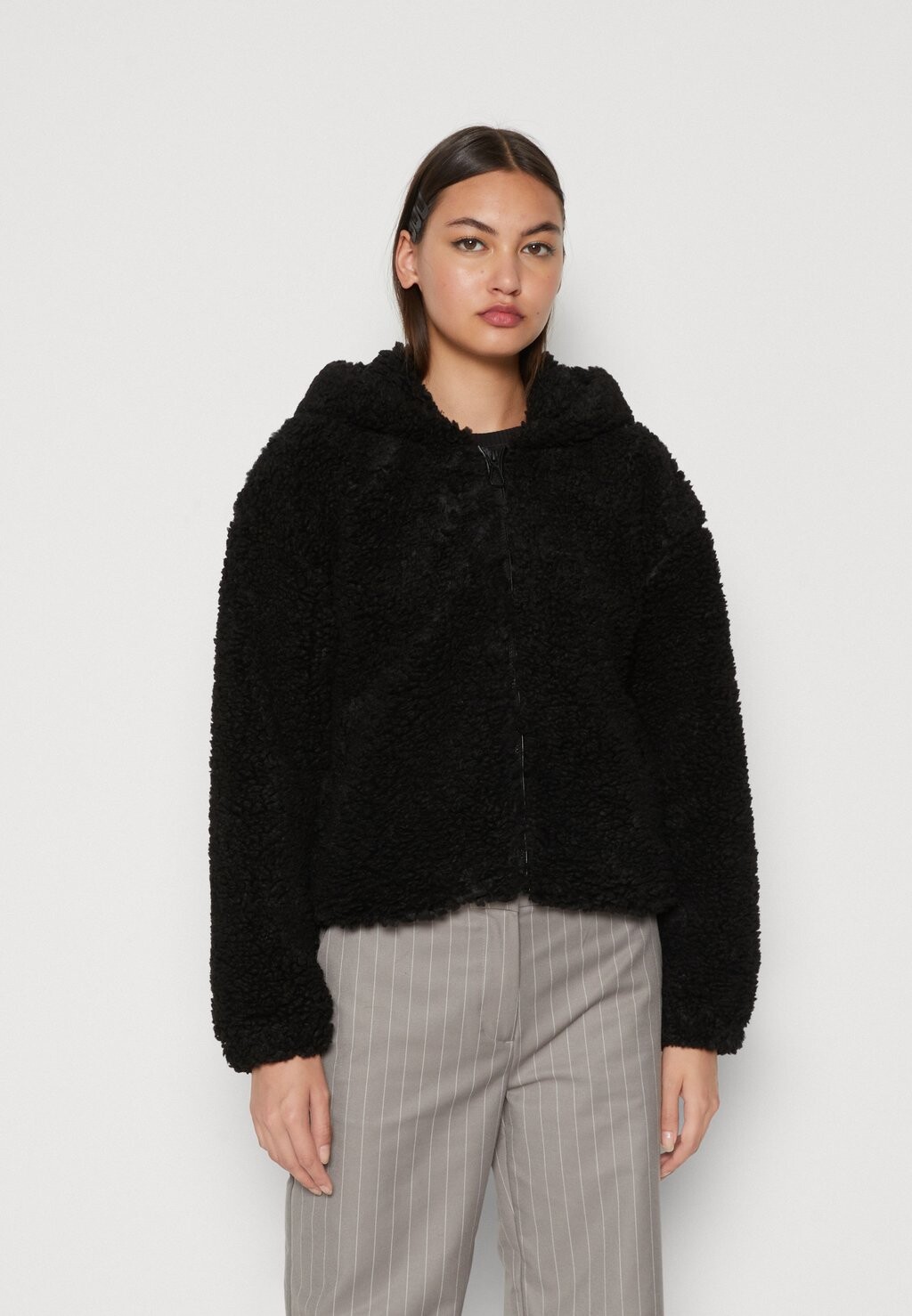 

Зимняя куртка ONLY ONLELLIE HOODED JACKET, черный