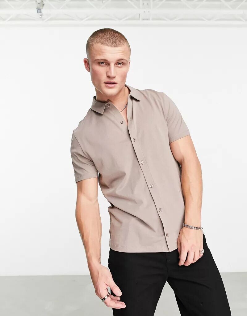 

Светло-коричневая трикотажная рубашка ASOS