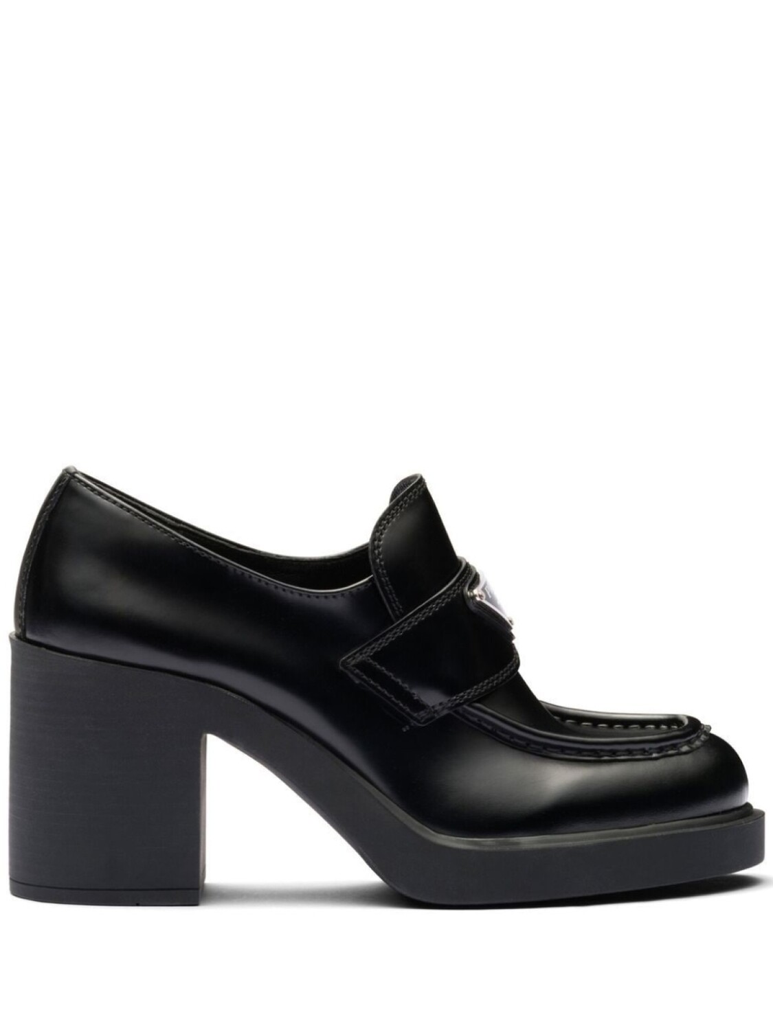

Prada лоферы на каблуке, черный