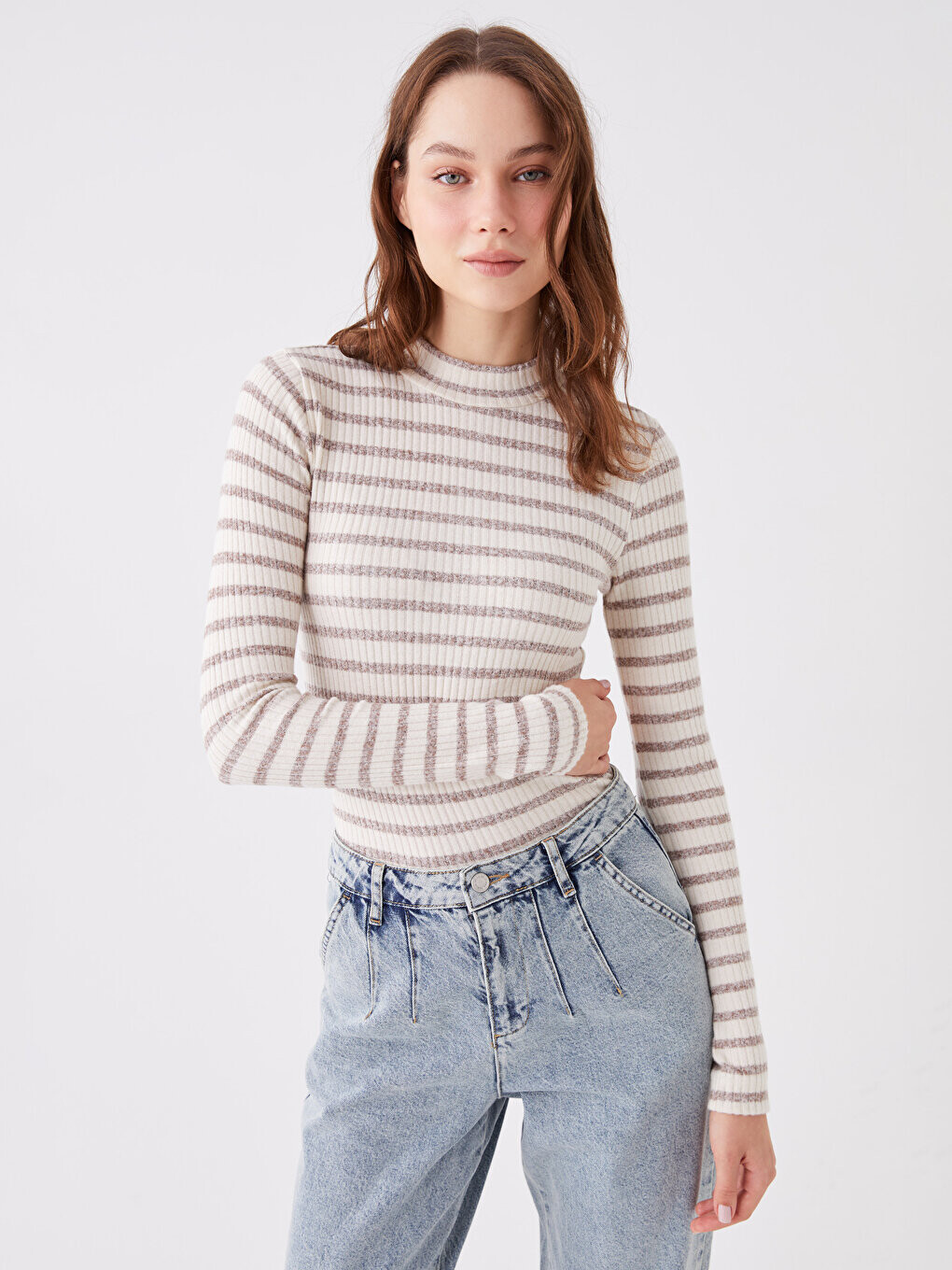 

Женская футболка в полоску с длинным рукавом и высоким воротником LCW Casual, коричневый полосатый