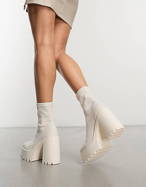 

Белые ботинки на платформе ASOS DESIGN Entice
