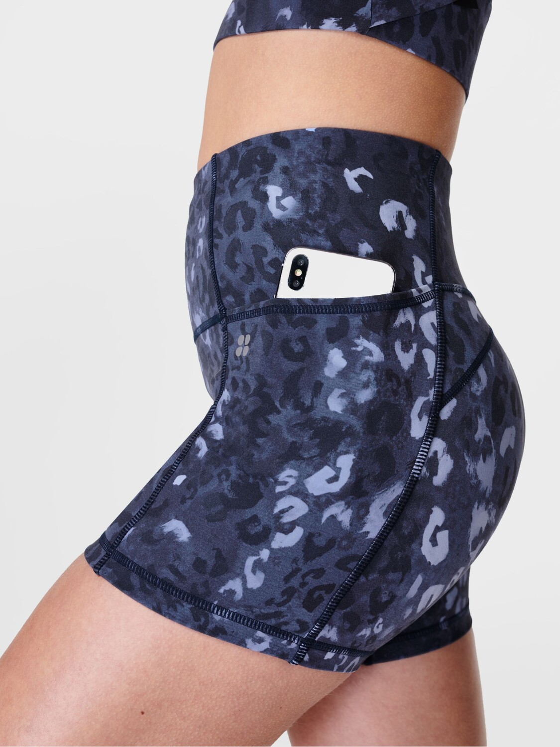 

Супермягкие шорты Sweaty Betty размером 4 дюйма, синий леопардовый цвет