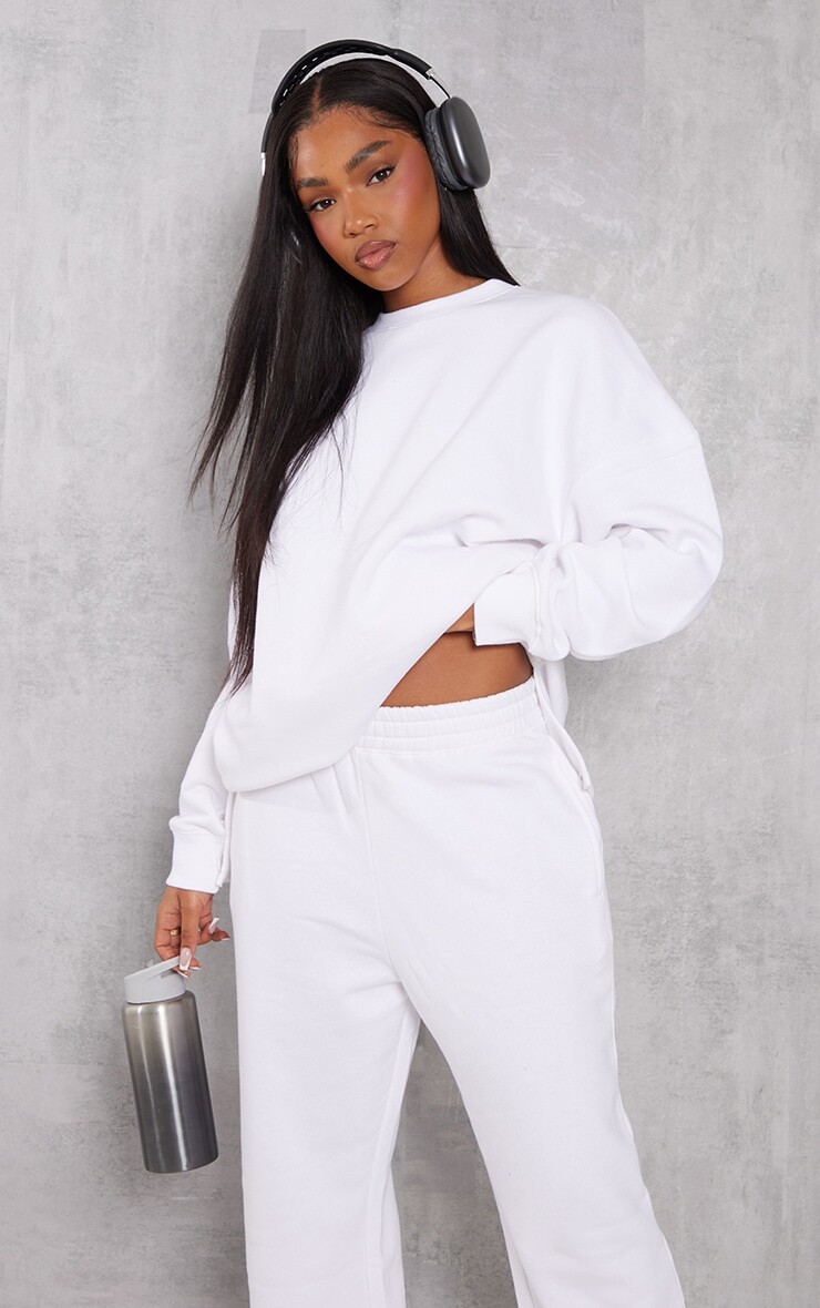 

PrettyLittleThing Белый свободный свитшот с разрезом по краю