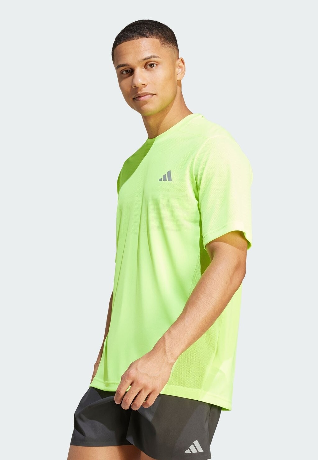 

Спортивная футболка Ultimate Engineered Adidas, цвет lucid lemon