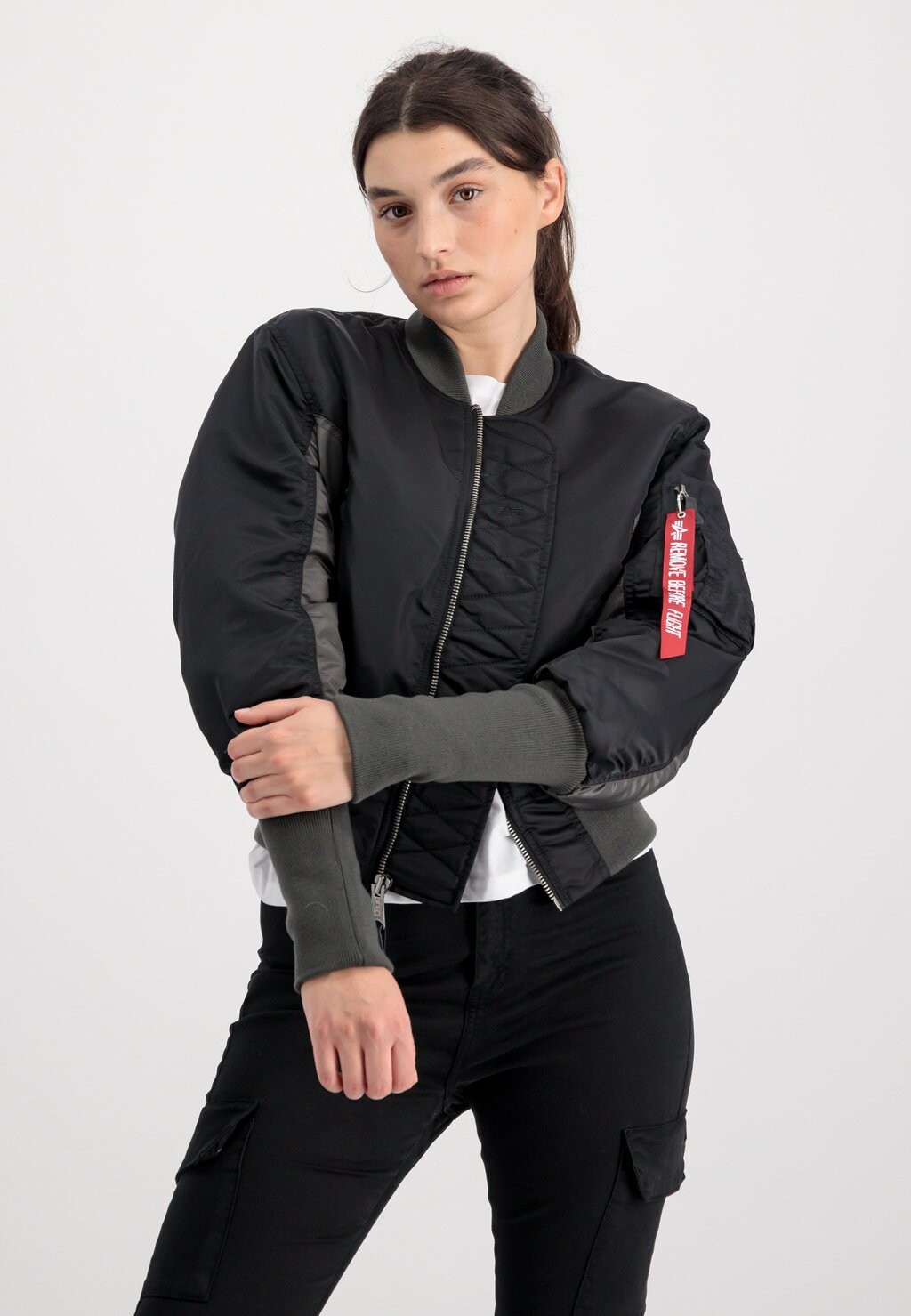 мужская куртка бомбер alpha industries l 2b quilted flight зелёный размер xxl Куртка-бомбер FLIGHT JACKETS Alpha Industries, цвет black