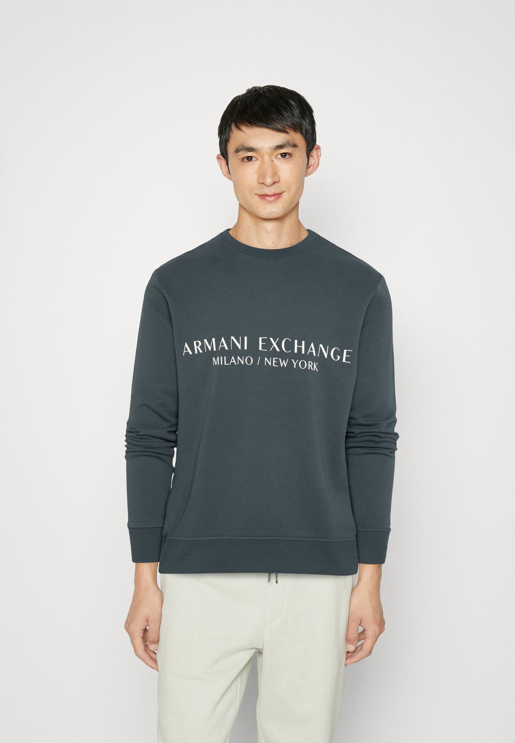 

Толстовка Armani Exchange, Серый