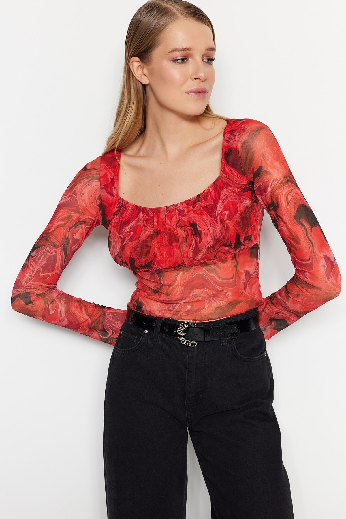 Блузка Trendyol эластичная с узором, красный фото
