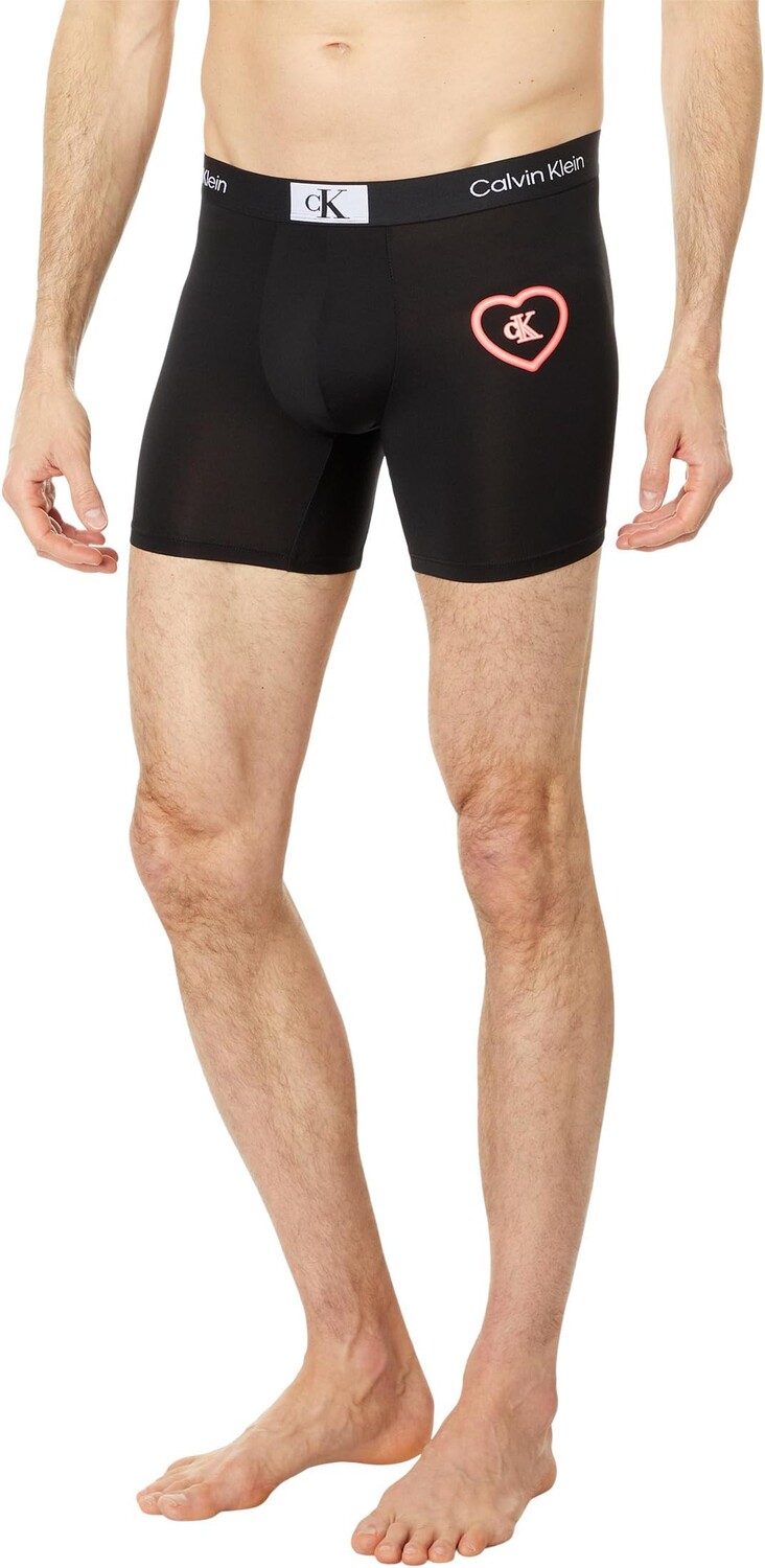 

Боксеры Calvin Klein 1996 V-day Micro Boxer Brief, цвет Black/Neon Hearts Graphic/Poppy Red