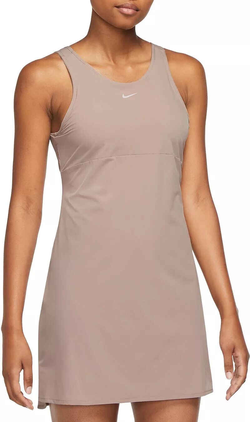 

Женское спортивное платье Nike Bliss