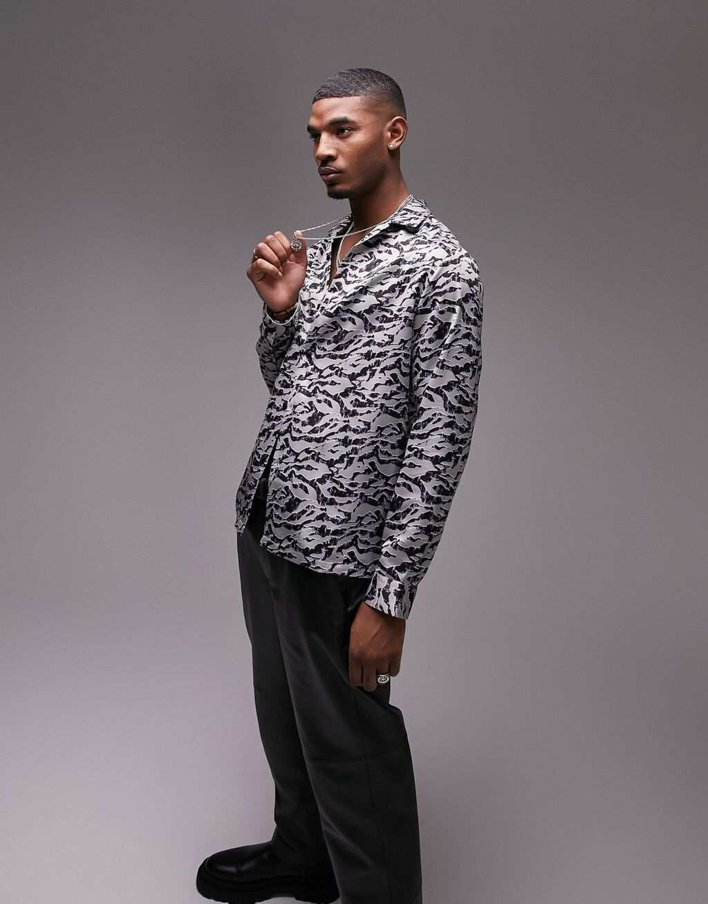 

Синяя атласная рубашка с зебровым принтом Topman Revere