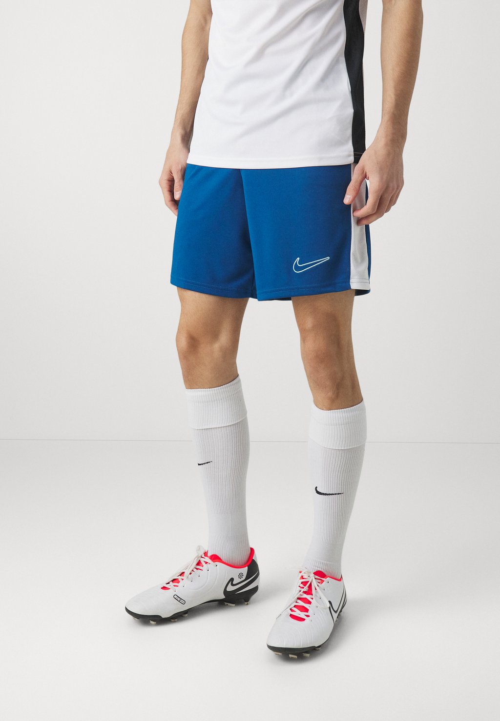 цена Спортивные шорты Academy 23 Short Nike, цвет court blue/white/aquarius blue