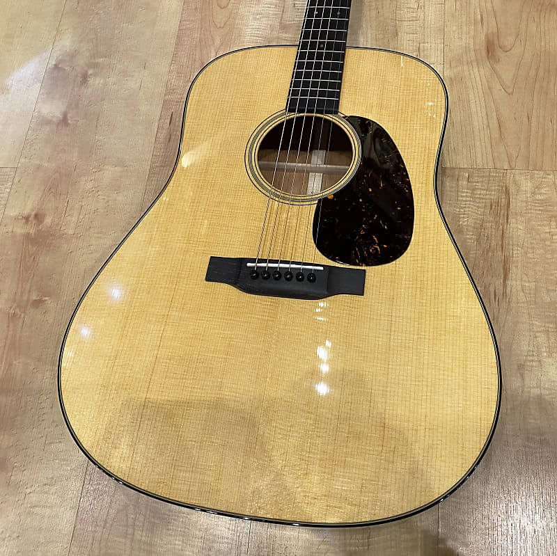 Акустическая гитара Martin Standard Series D-18 2023 Acoustic Guitar Natural акустическая гитара 2023 cf martin 000 18 acoustic guitar natural