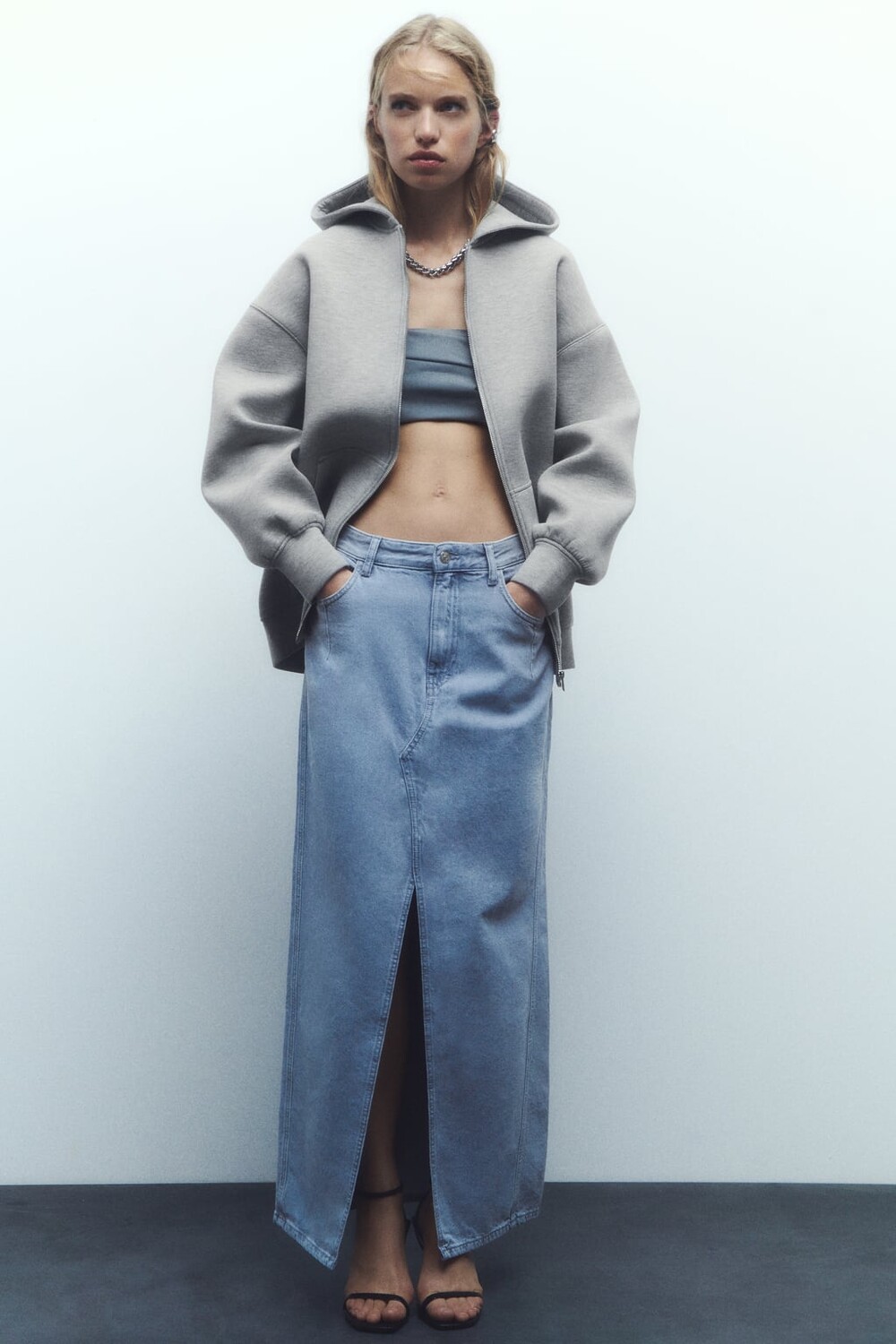 

Куртка с эффектом неопрена ZARA, серый