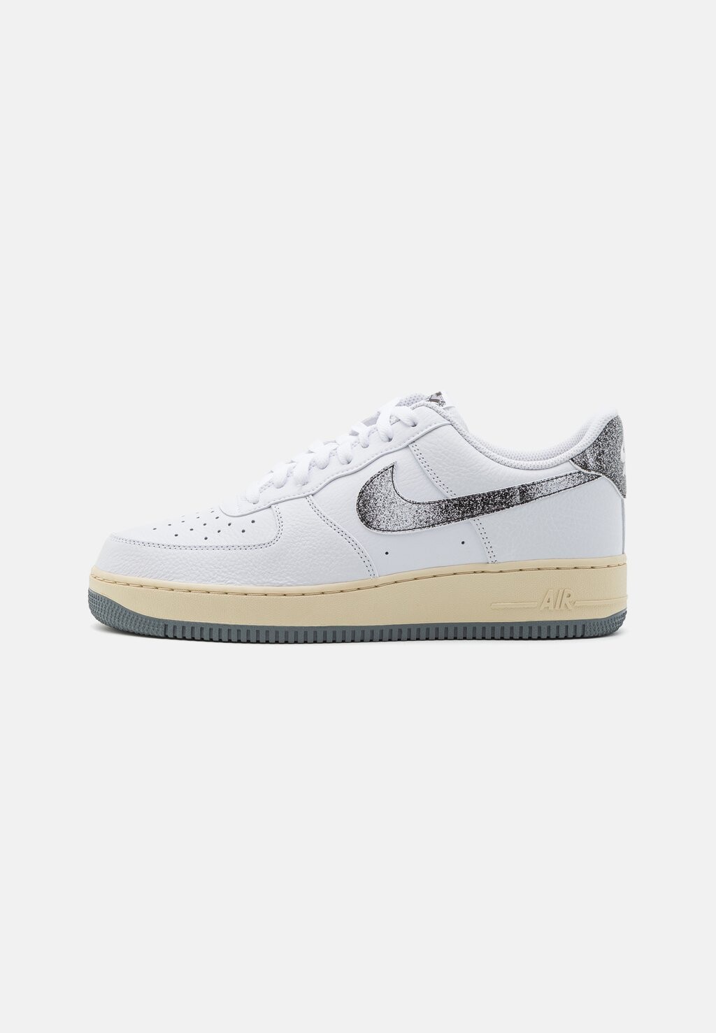 

Низкие кроссовки AIR FORCE 1 '07 LX Nike, белый/дымчато-серый