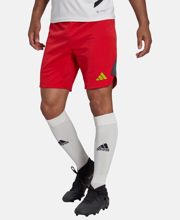 

Функциональные шорты adidas, красный