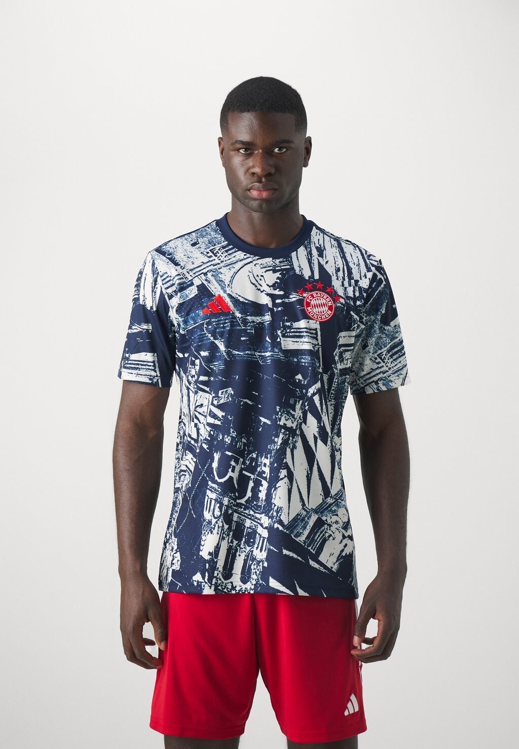

Team Bayern München Prematch Adidas, цвет off-white/night indigo