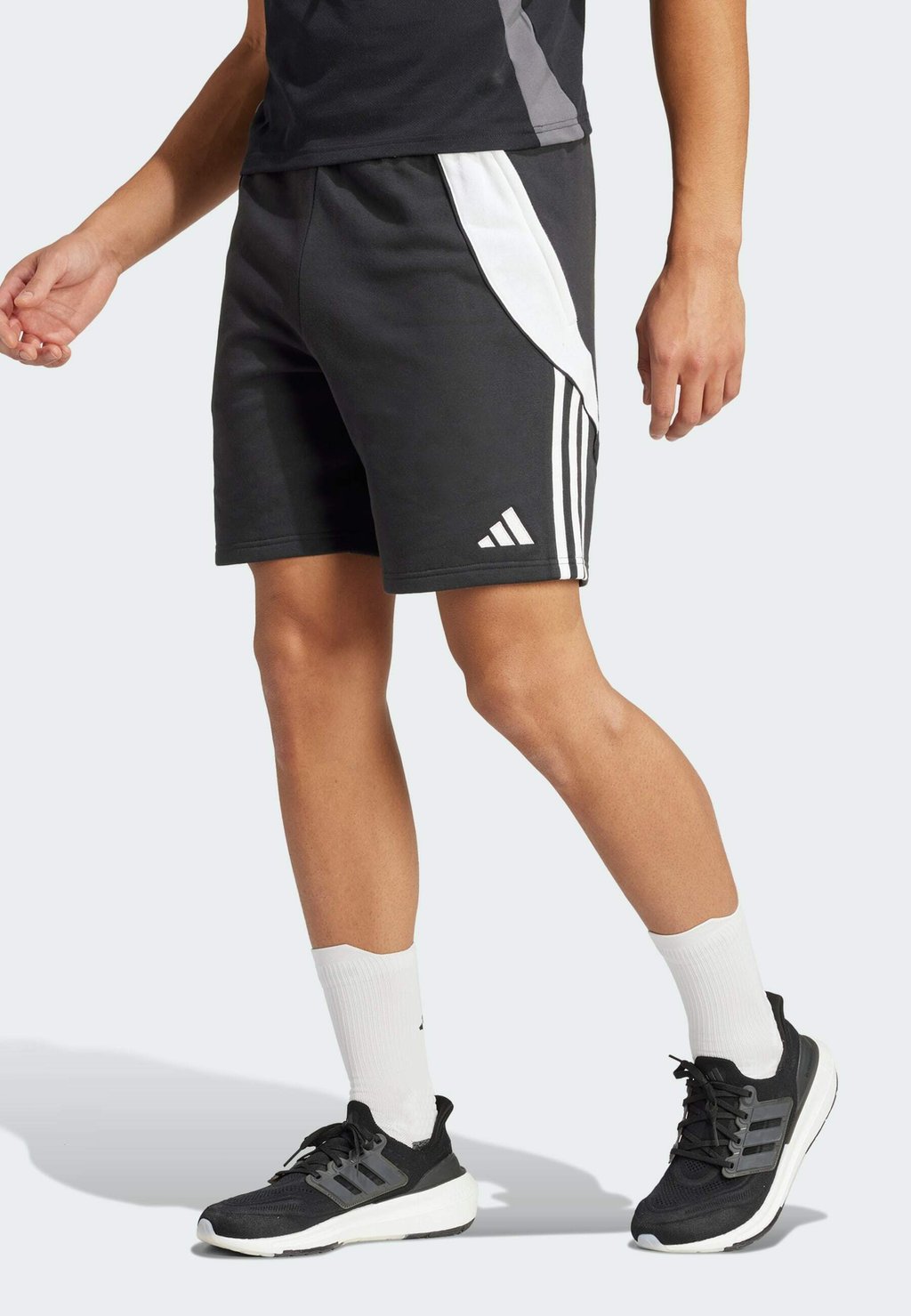 Спортивные шорты Tirol24 Adidas, цвет blac /white