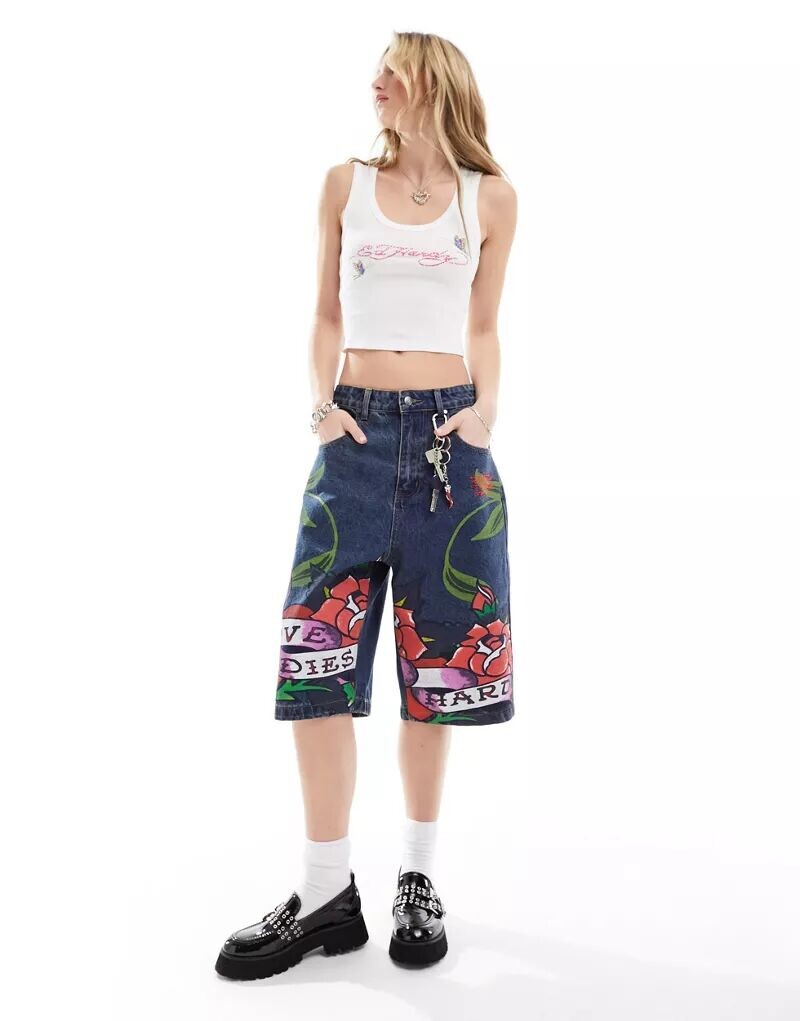 

Джинсовые шорты Ed Hardy из денима свободного удлиненного кроя с персиковым мотивом внизу