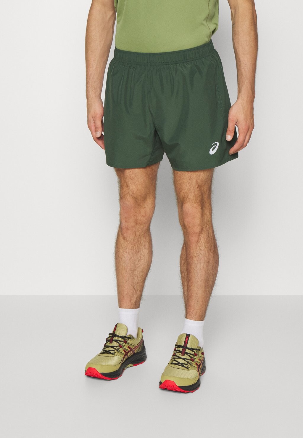 

Спортивные шорты ASICS