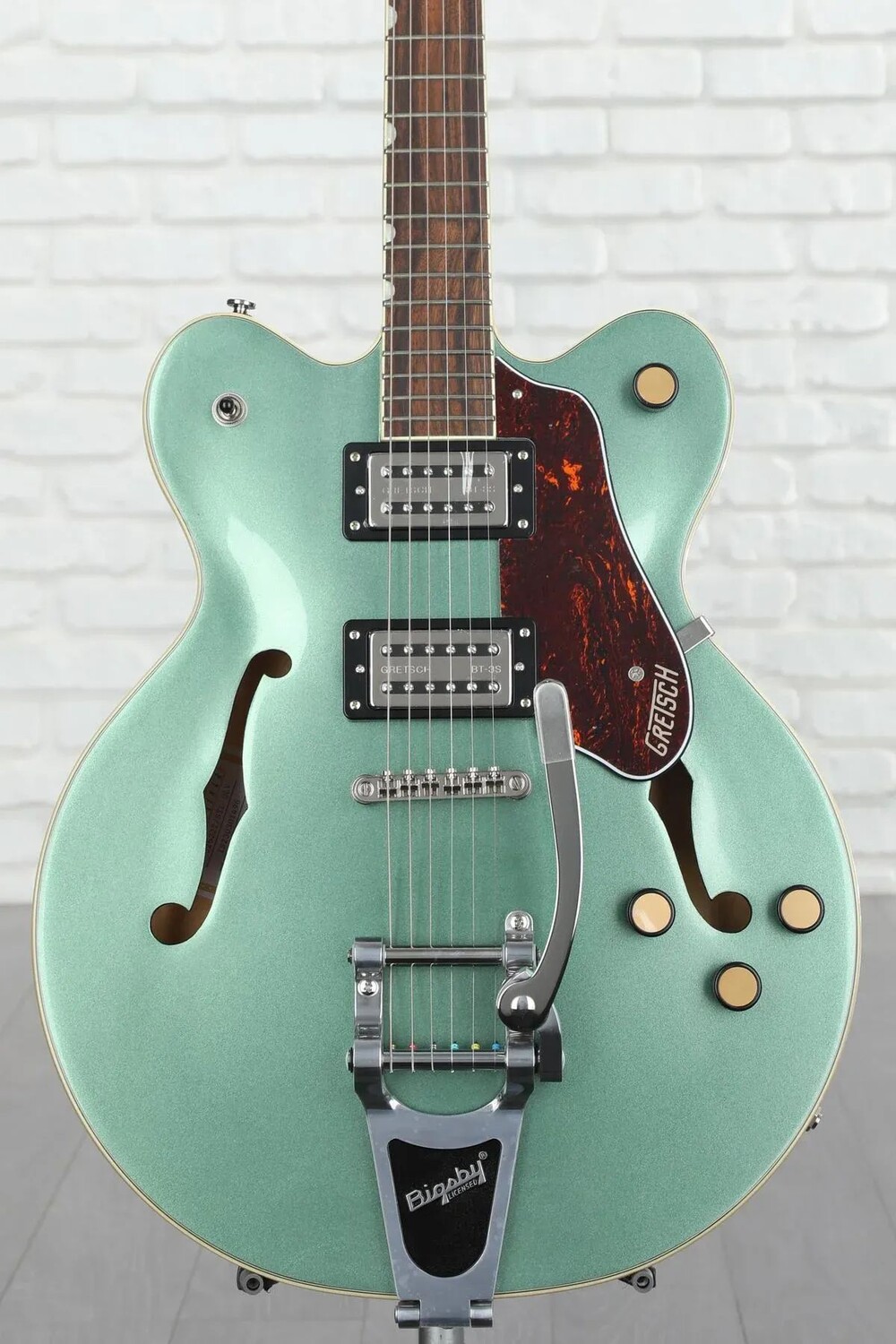 

Новая электрогитара Gretsch G2622T Streamliner с центральным блоком и двойным вырезом — стальная олива