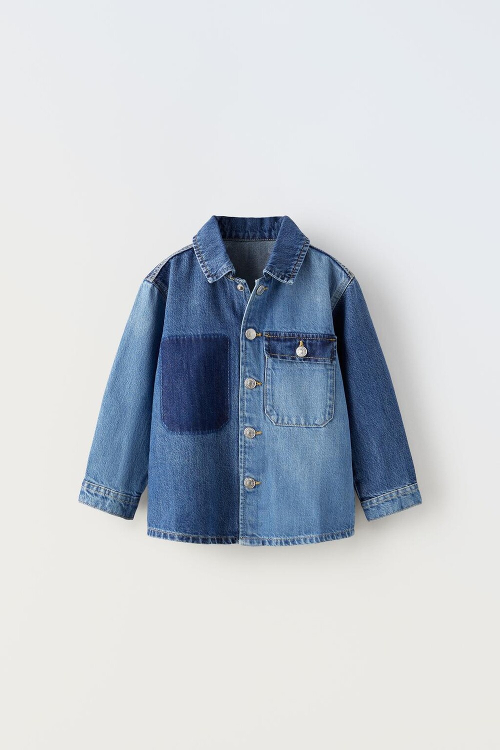 

Джинсовая рубашка с лэчворком ZARA, средне-синий