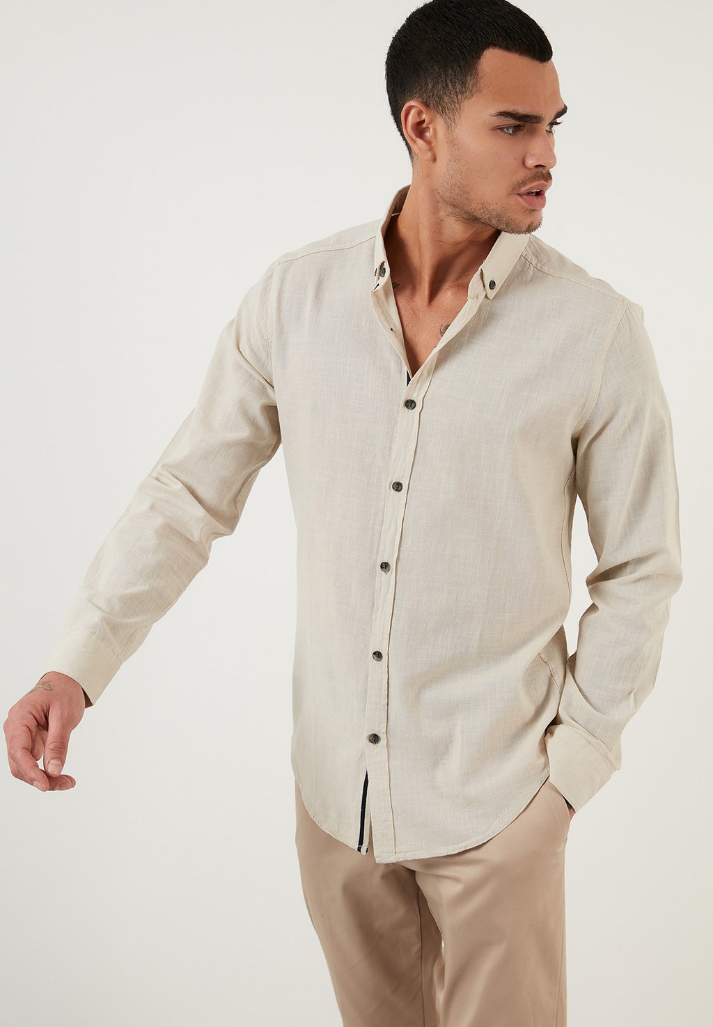 Рубашка Regular Fit Buratti, цвет stone colored цена и фото