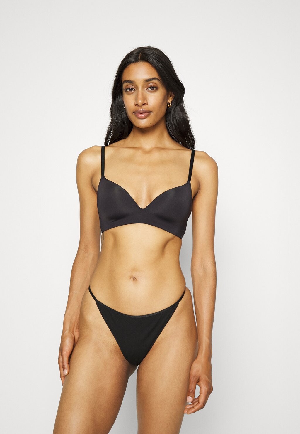 

Стринги Monki