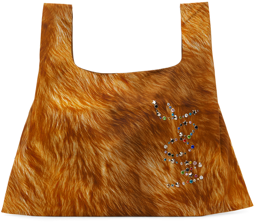 Коричневая объемная сумка с короткими ручками Collina Strada koopman xmas bottle bag brown fake fur red