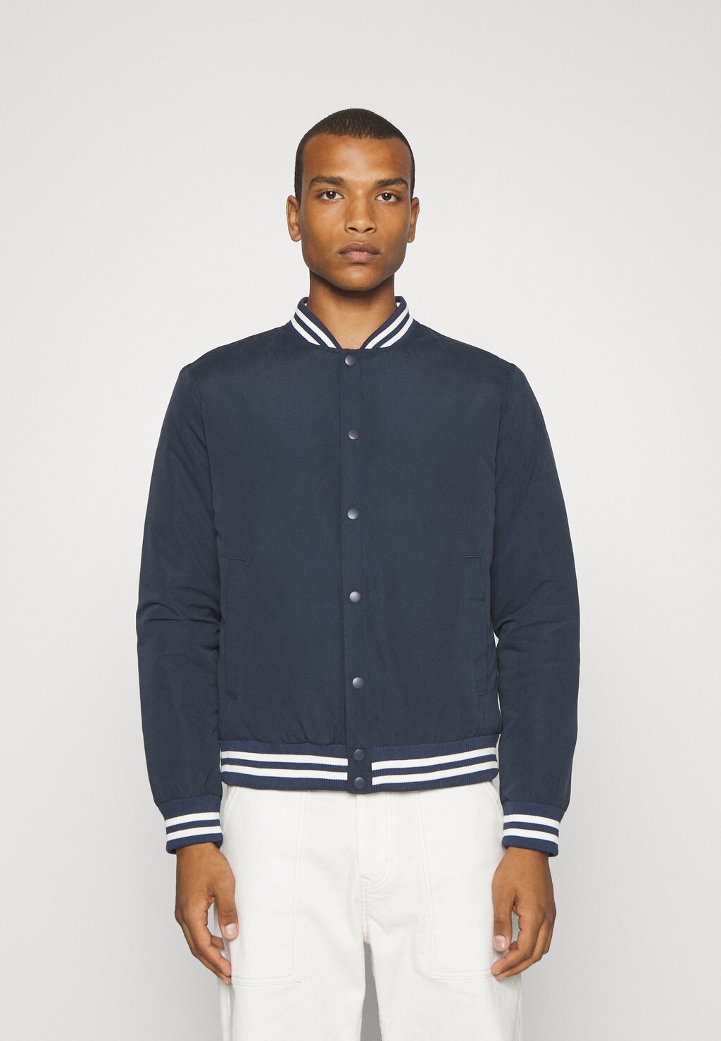 

Бомбер Jack & Jones, Серый