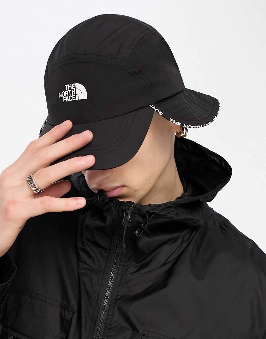 

Черная солнцезащитная кепка The North Face Cypress