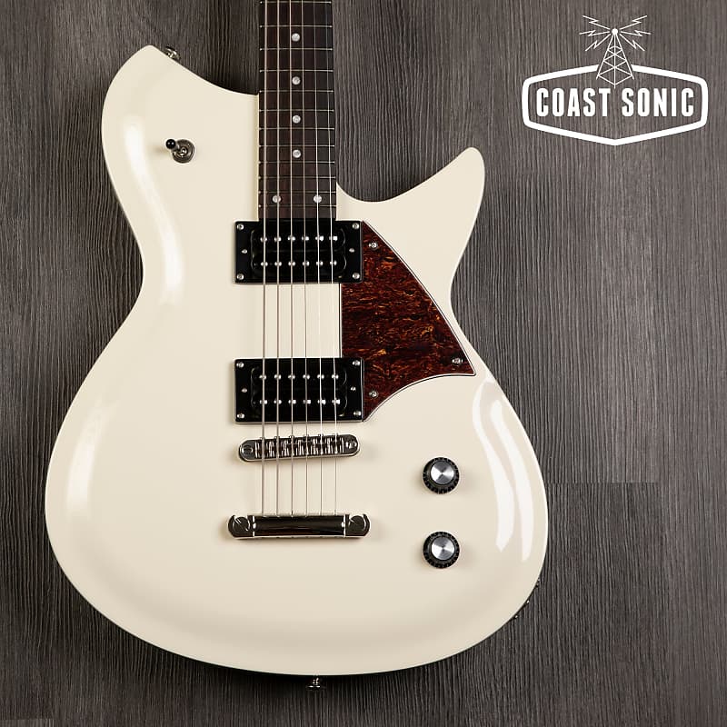 Электрогитара Rivolta Guitars Mondo Combinata Baritone - Crema White цена и фото