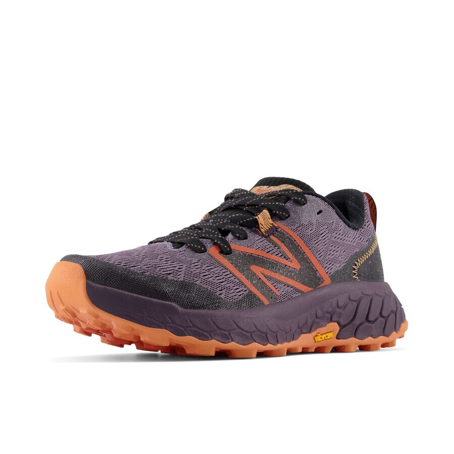 

Беговые кроссовки New Balance HIERRO, серый